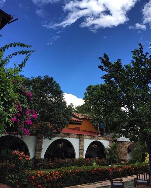 Hotel Y Restaurante Bienmesabe Santa Fe de Antioquia Luaran gambar