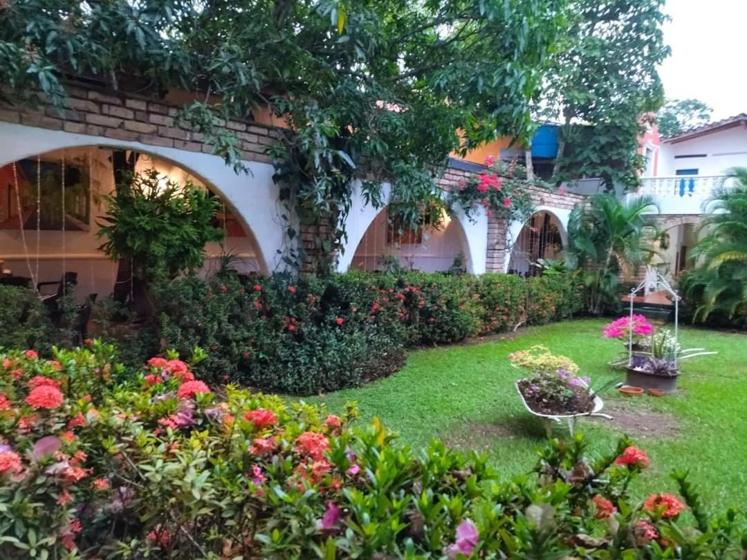 Hotel Y Restaurante Bienmesabe Santa Fe de Antioquia Luaran gambar
