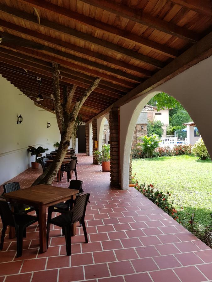 Hotel Y Restaurante Bienmesabe Santa Fe de Antioquia Luaran gambar