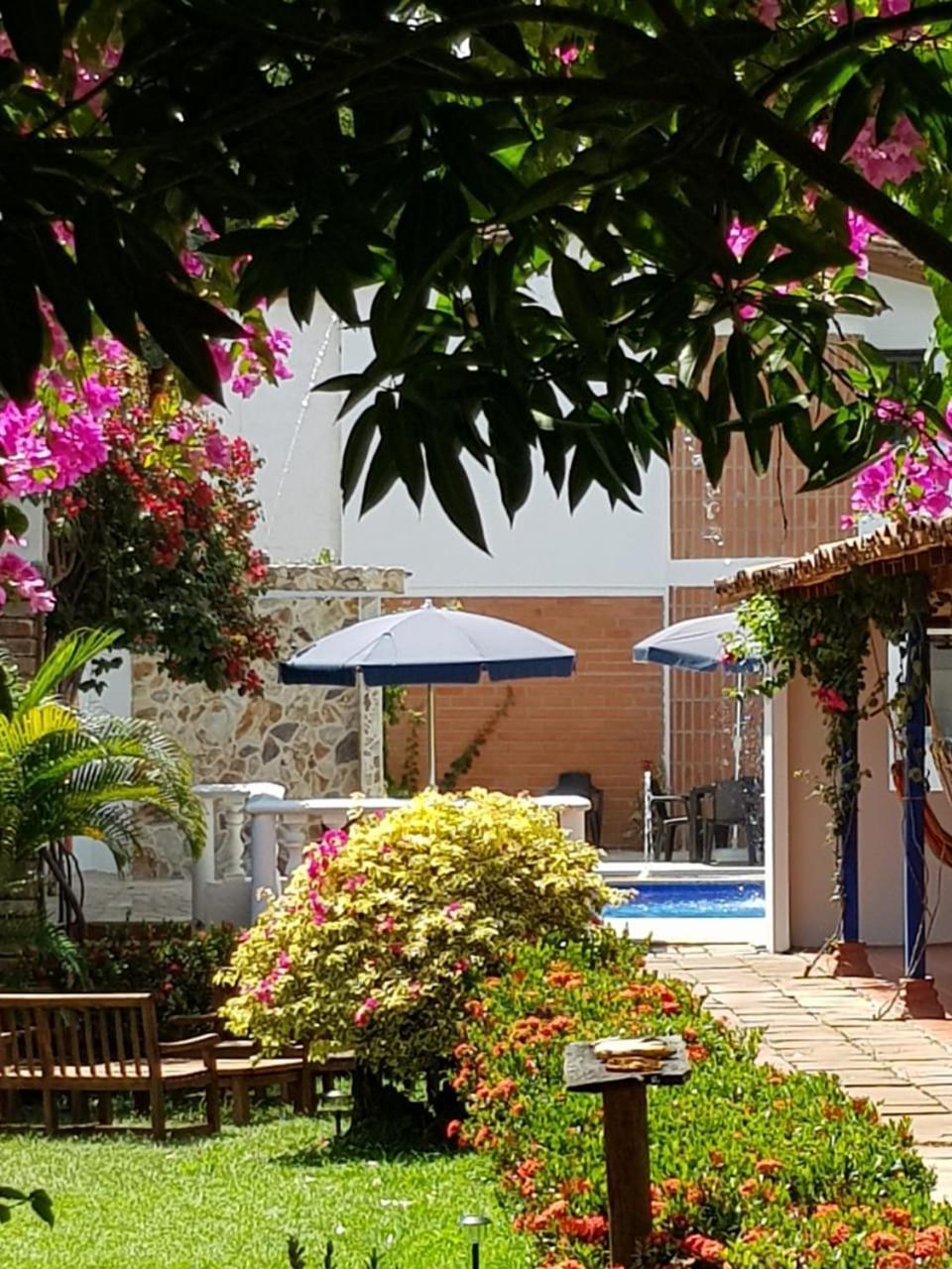 Hotel Y Restaurante Bienmesabe Santa Fe de Antioquia Luaran gambar