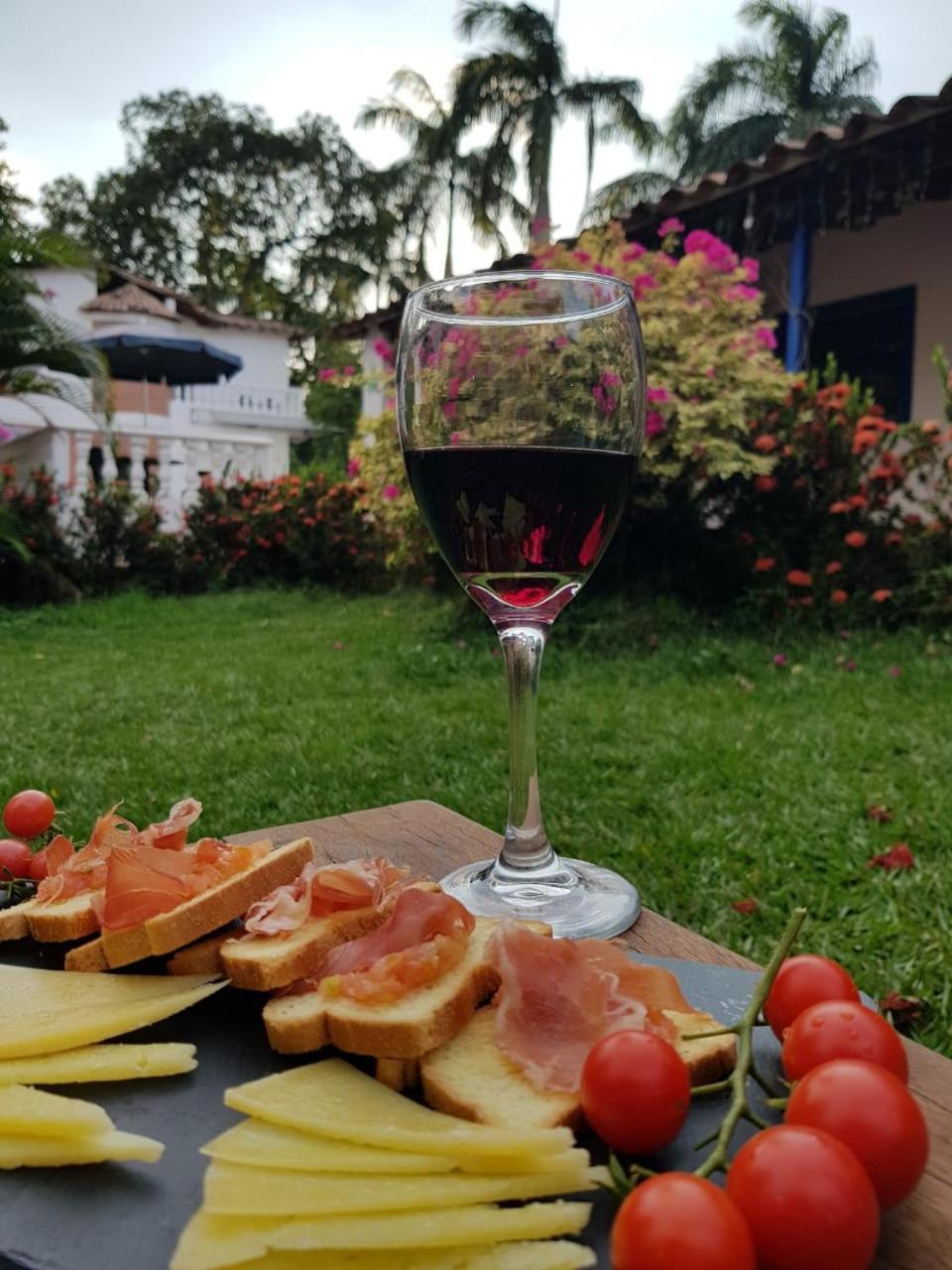 Hotel Y Restaurante Bienmesabe Santa Fe de Antioquia Luaran gambar
